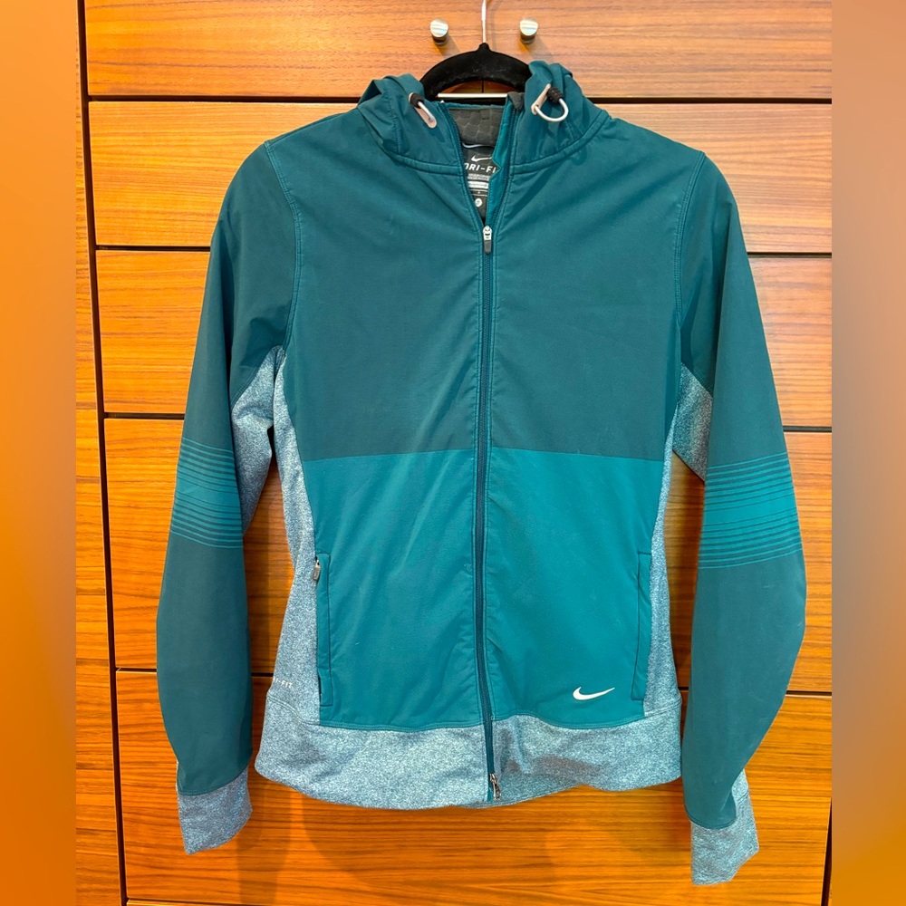 Nike Dri Fit Running Jacket. Size Small in Forest Green.